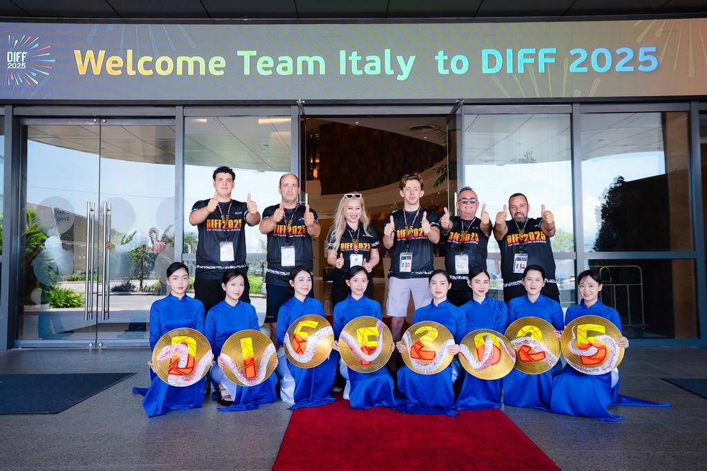 Đội Italia - Lễ hội pháo hoa Đà Nẵng 2025