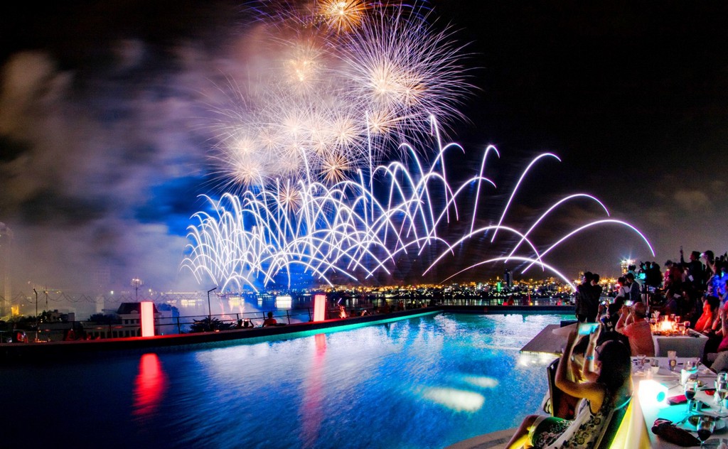 Vi tri xem le hoi phao hoa Da Nang dep-Khach san